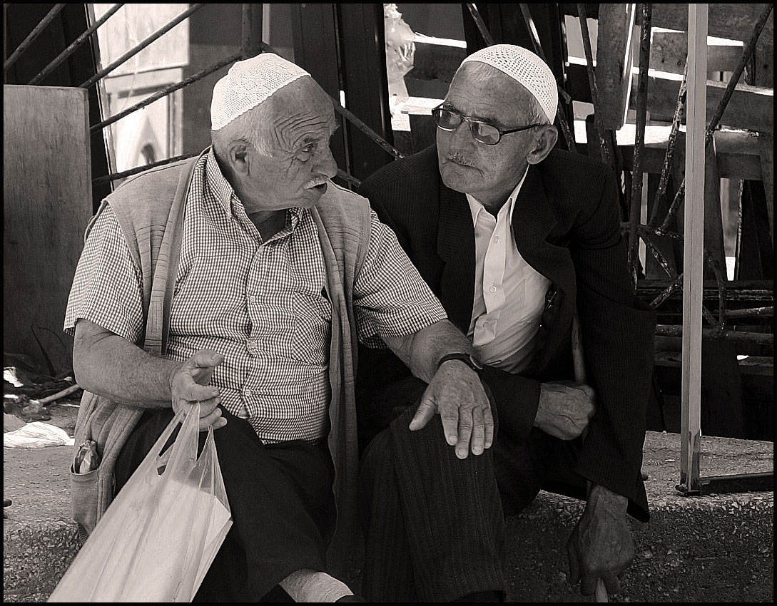 friends-shoket, by Dashmir Izairi